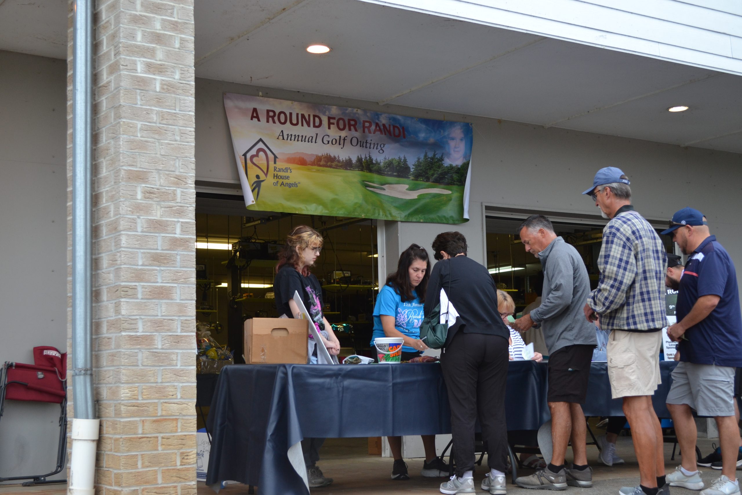 9th Annual A Round Fore Randi participants